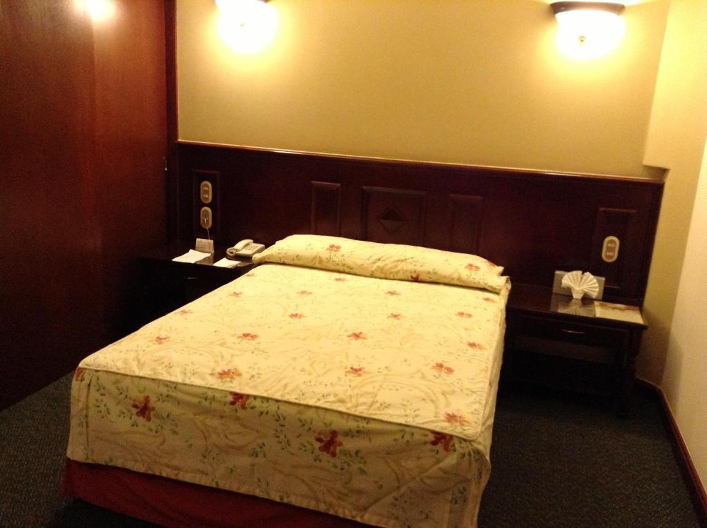 Hotel Real De Uruapan Uruapan  Zewnętrze zdjęcie