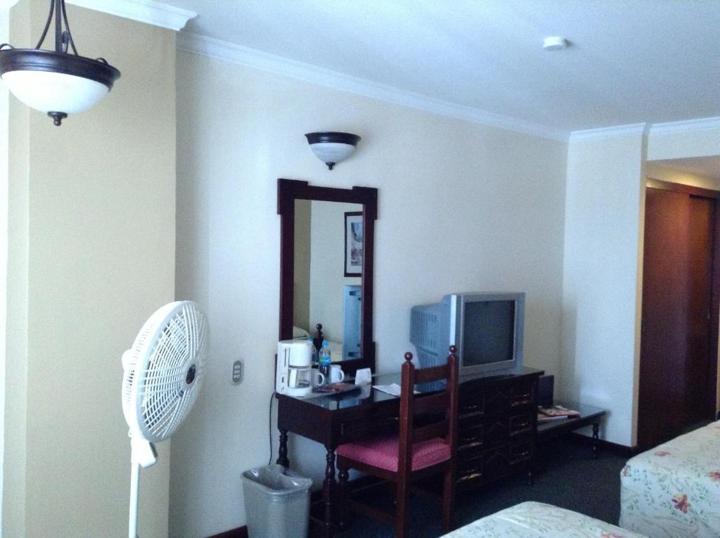 Hotel Real De Uruapan Uruapan  Pokój zdjęcie